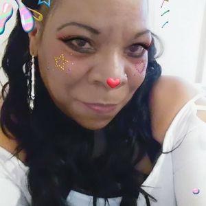 Meet your Posher, Lorine